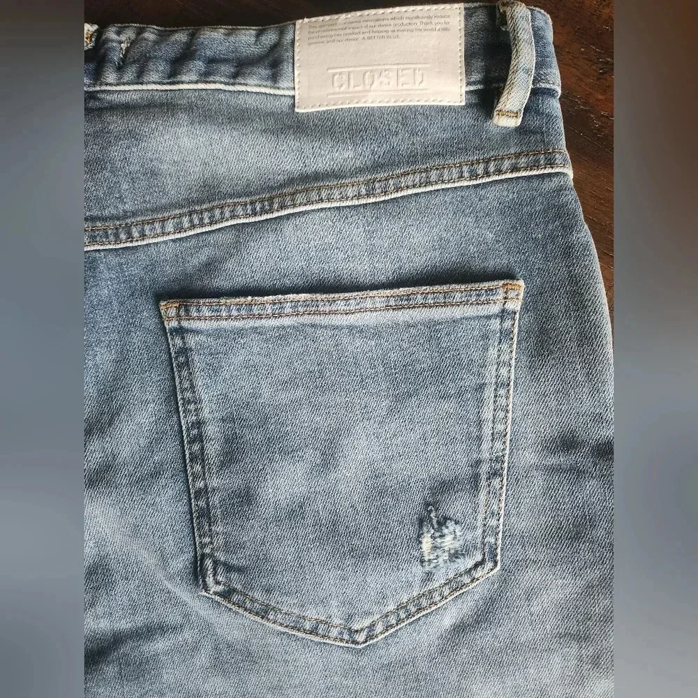 NWOT Men's Italian‎ Closed Straight Leg Jeans 32